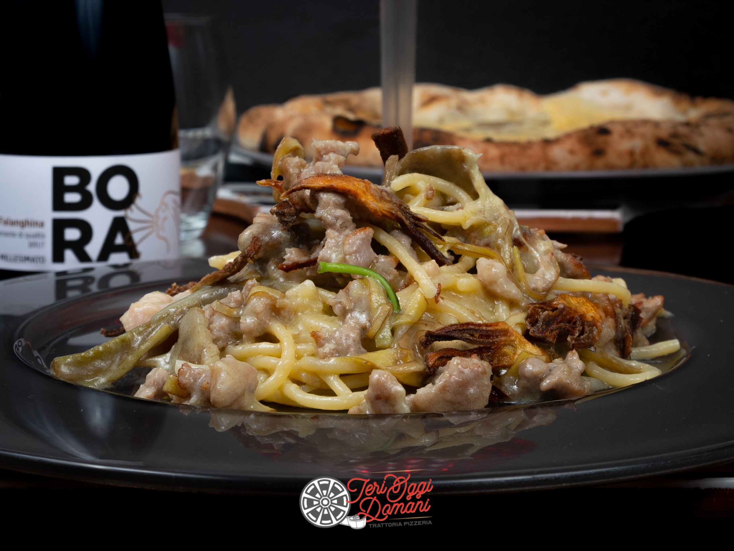 Spaghetti carciofi violetta di Castellabate e salsiccia sbriciolata di maialino rosa di Castel Poto