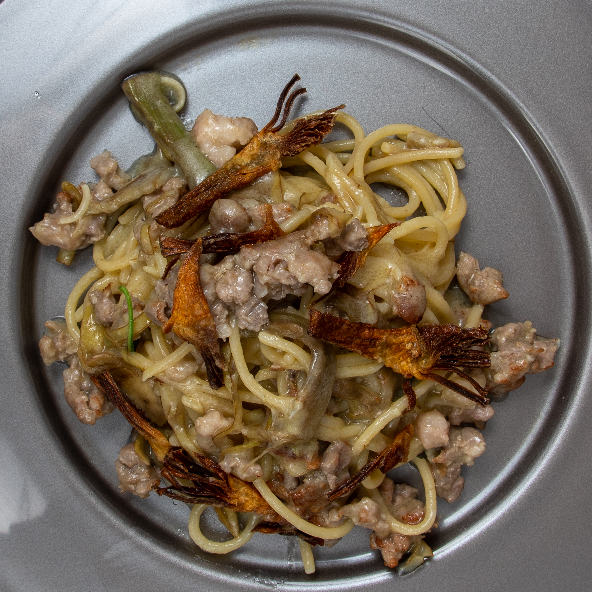 _dsc5185 image _dsc5185 Spaghetti carciofi violetta di Castellabate e salsiccia sbriciolata di maialino rosa di Castel Poto | Ieri Oggi Domnai