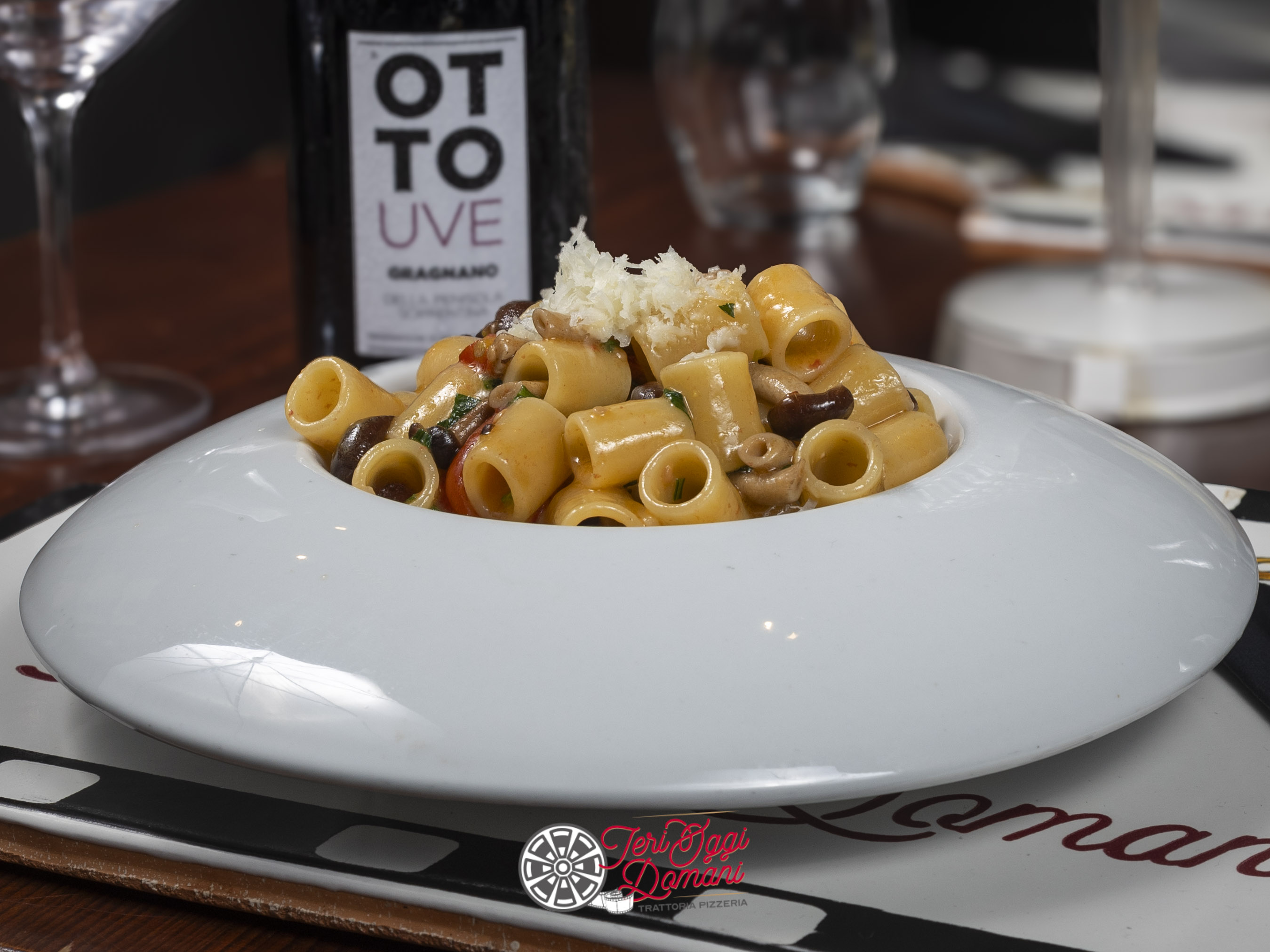Mezzo Occhio di Lupo con Funghi Piopparelli e Pomodorini